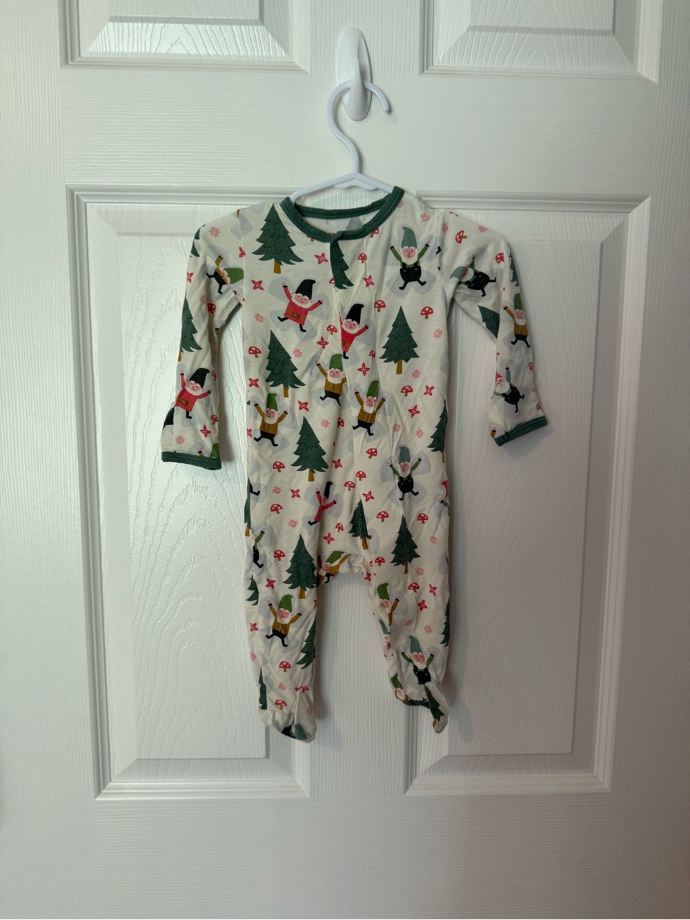 Magnetic Me Cream Elf & Tree Footed One-Piece Pajamas with Green Trim